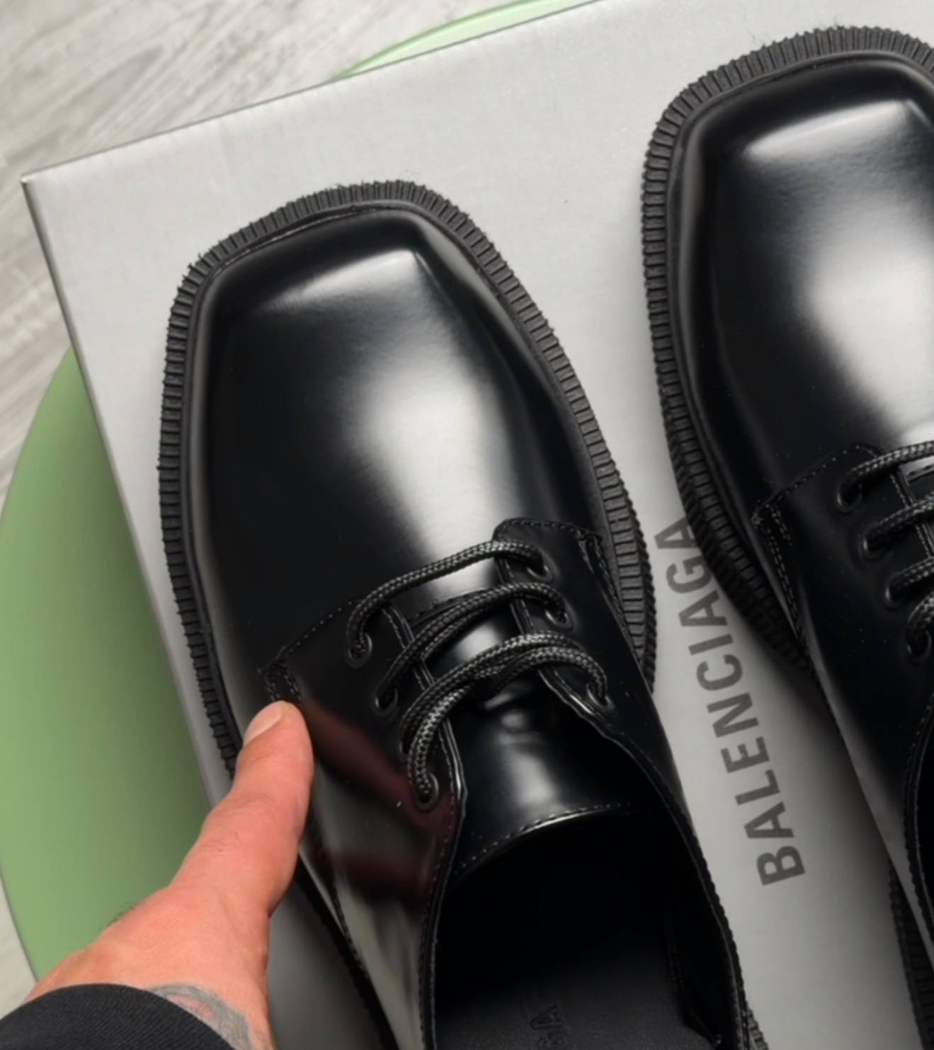 لوفر شاخدار مربعی