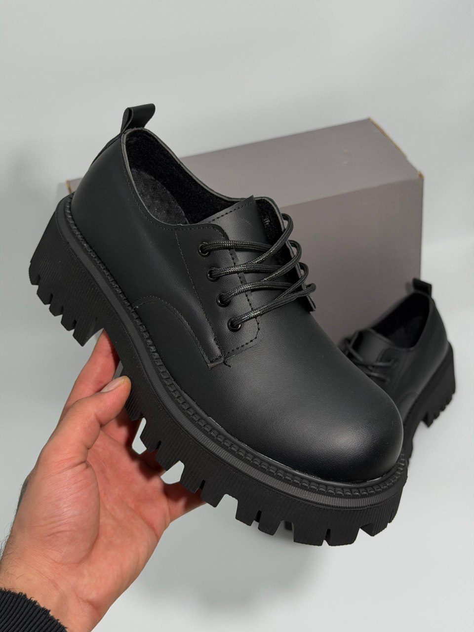 لوفر چارلی بالنسیگا