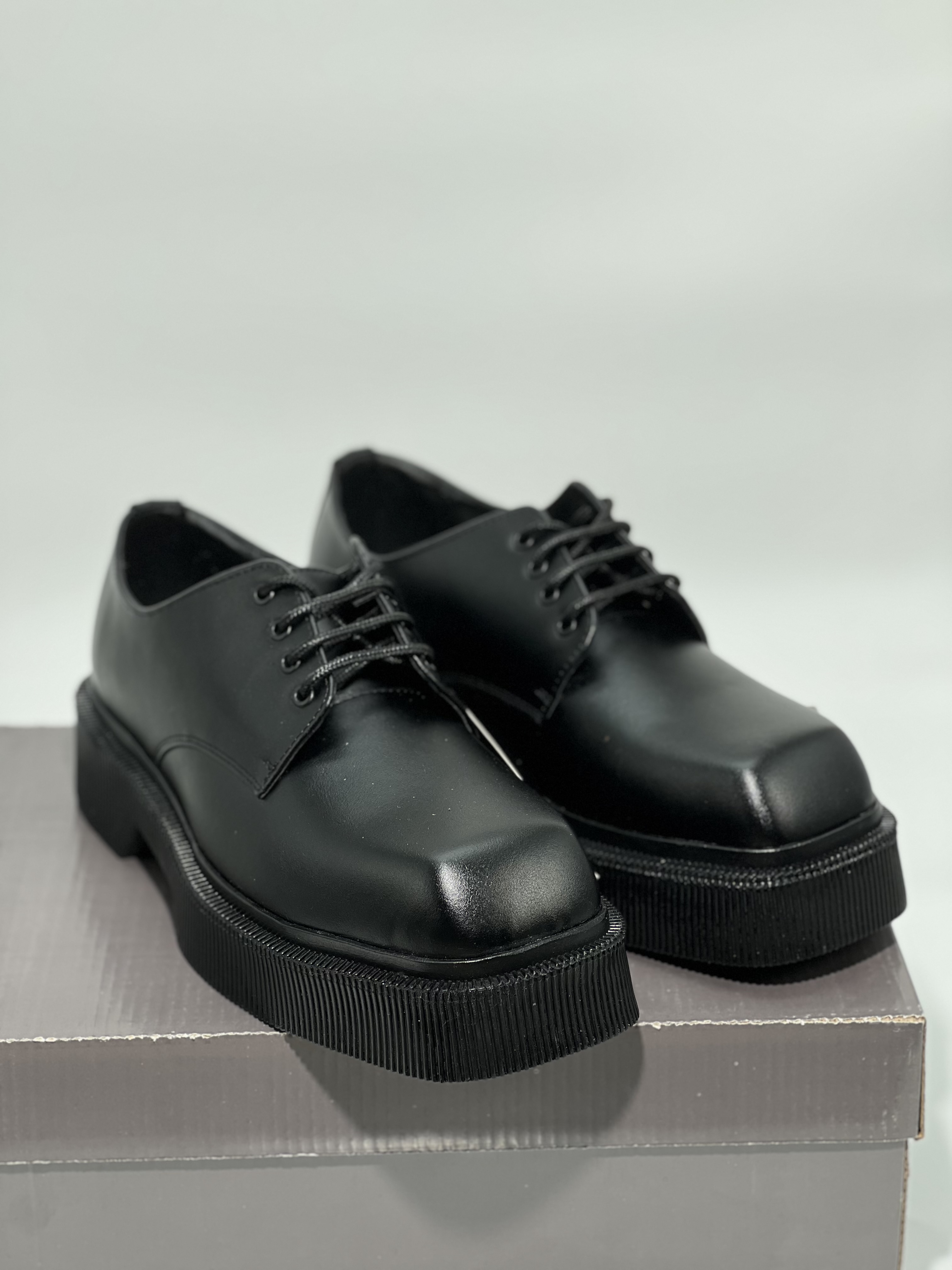 لوفر مربعی بالنسیاگا