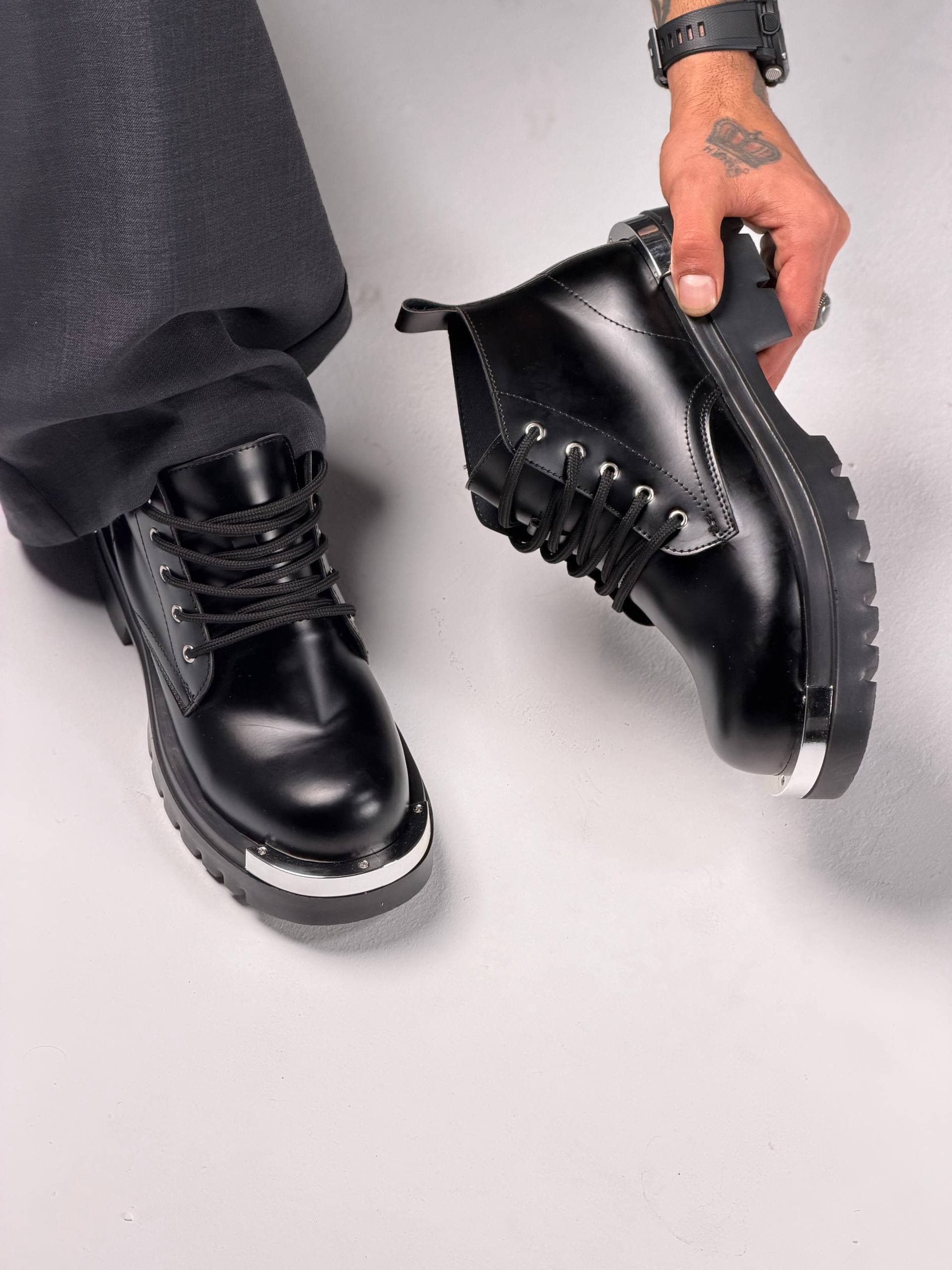 نیم بوت یراق دار