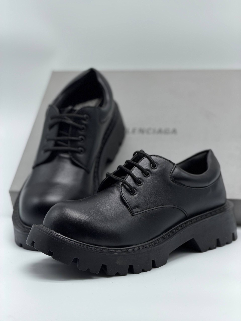 لوفر چارلی بالنسیاگا