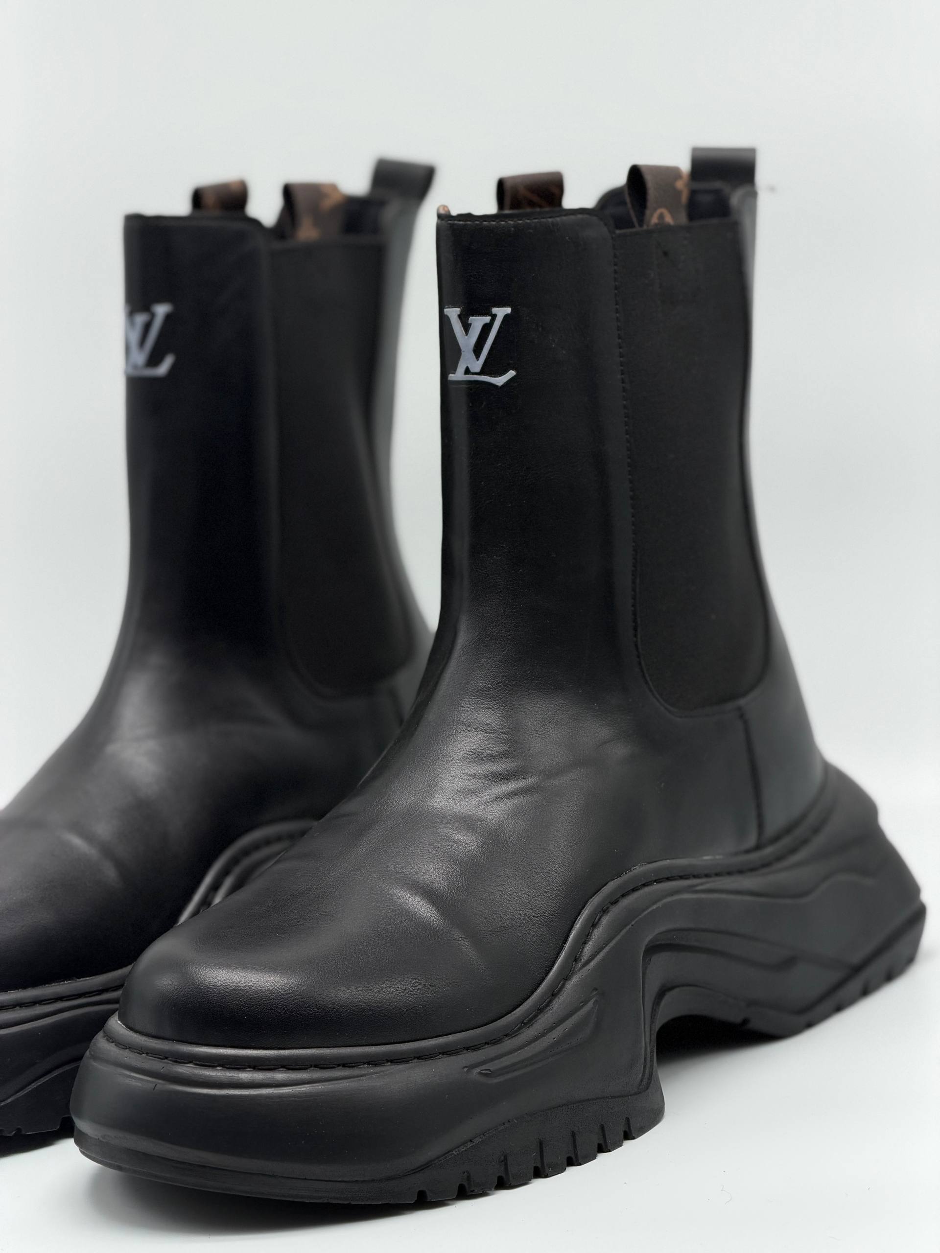 بوت لوی ویتون بغل کش