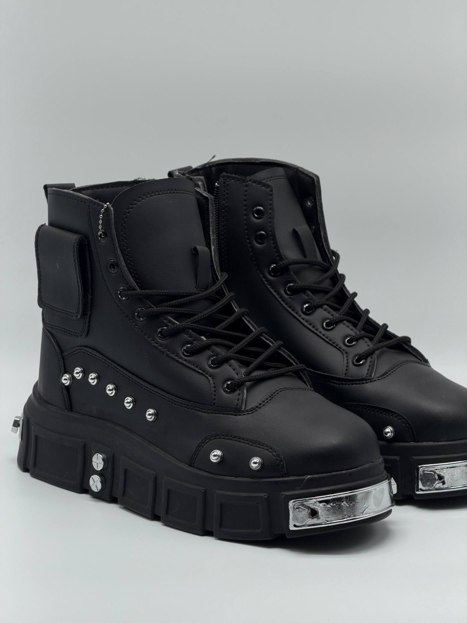 بوت کاستوم بالنسیاگا