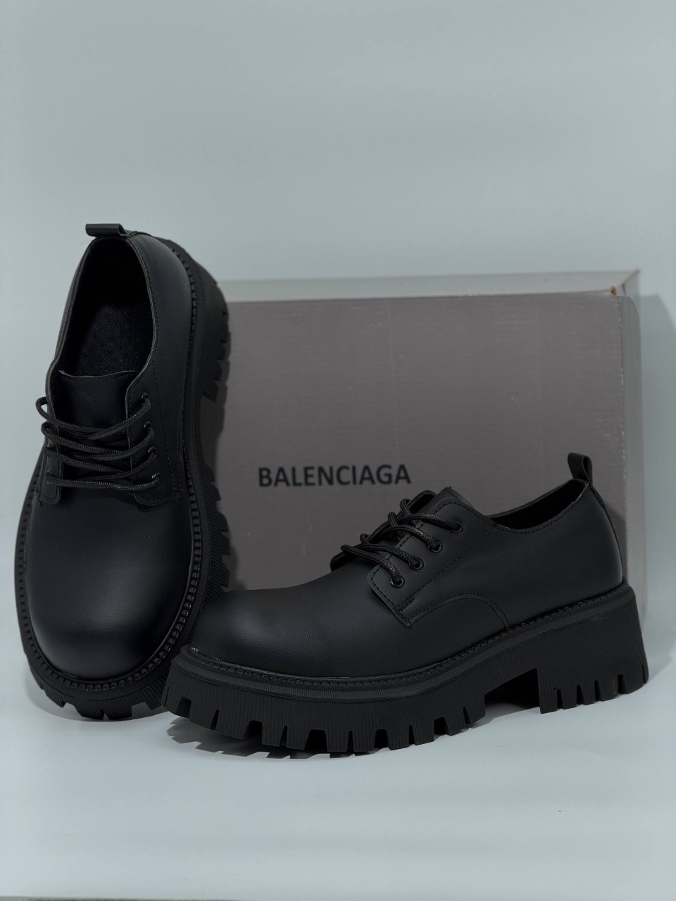 لوفر چارلی بالنسیگا