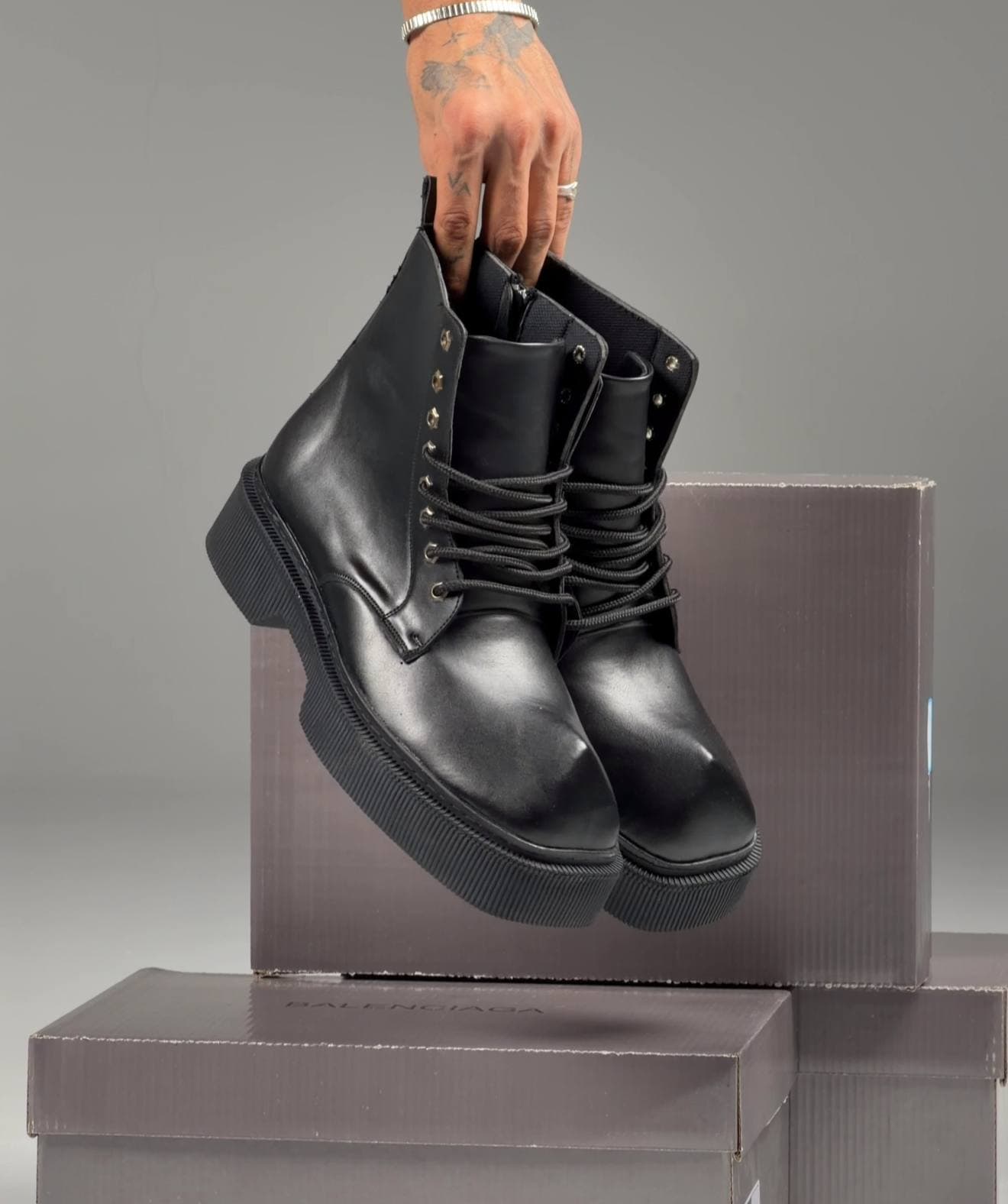 نیم بوت هرمی