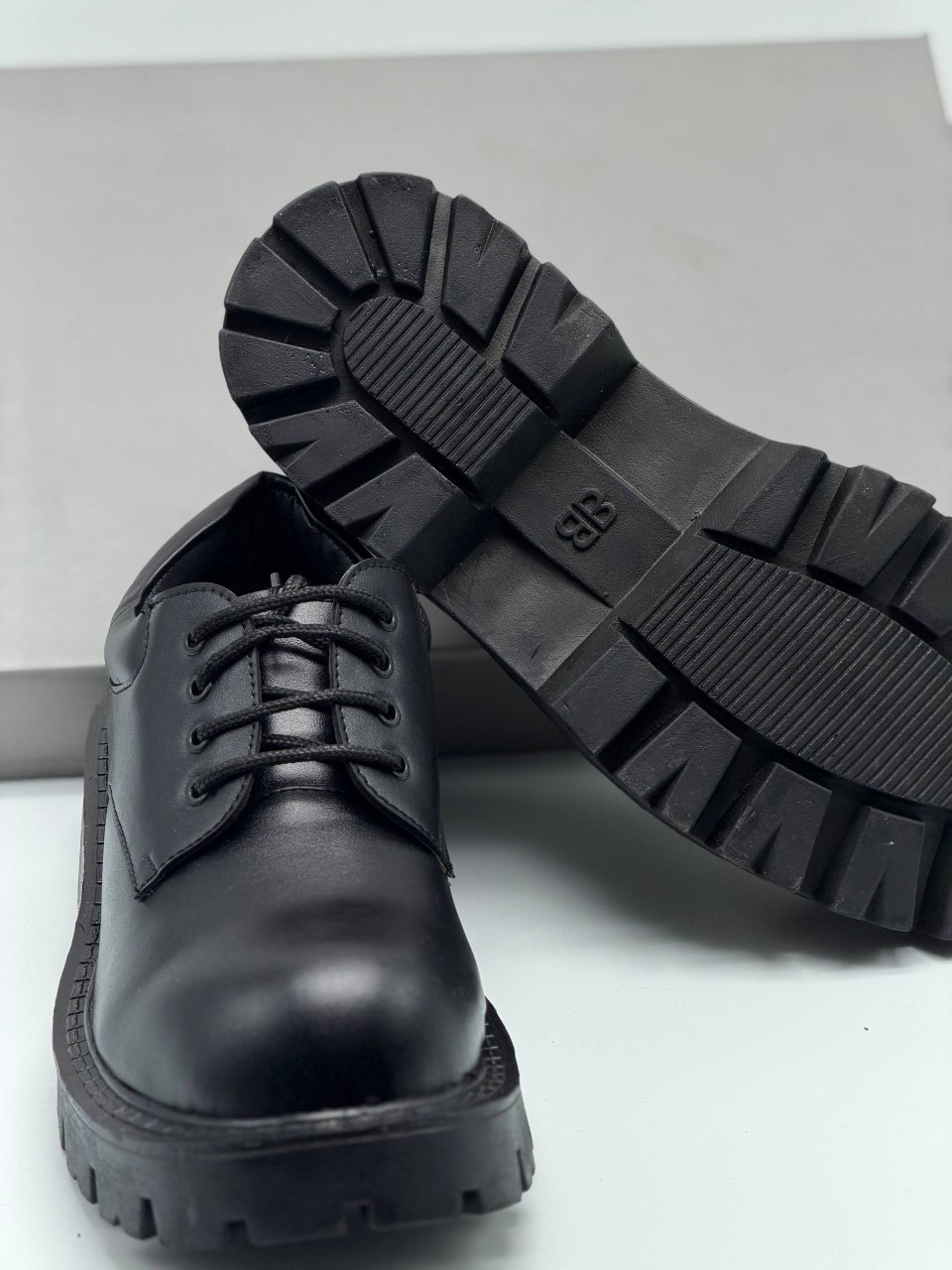 لوفر چارلی بالنسیاگا