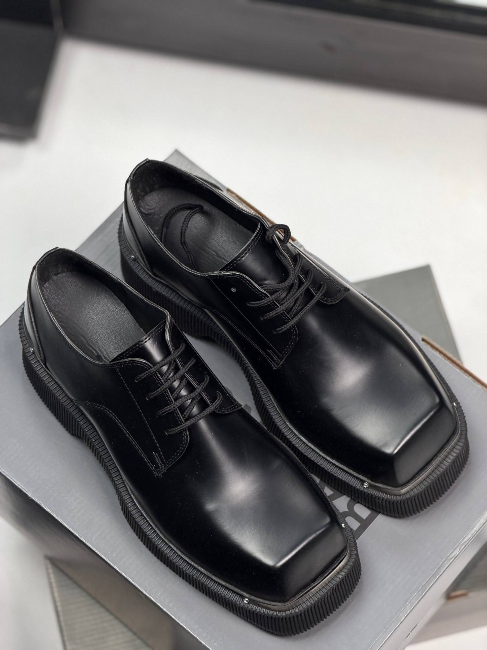 لوفر مربعی بالنسیگا