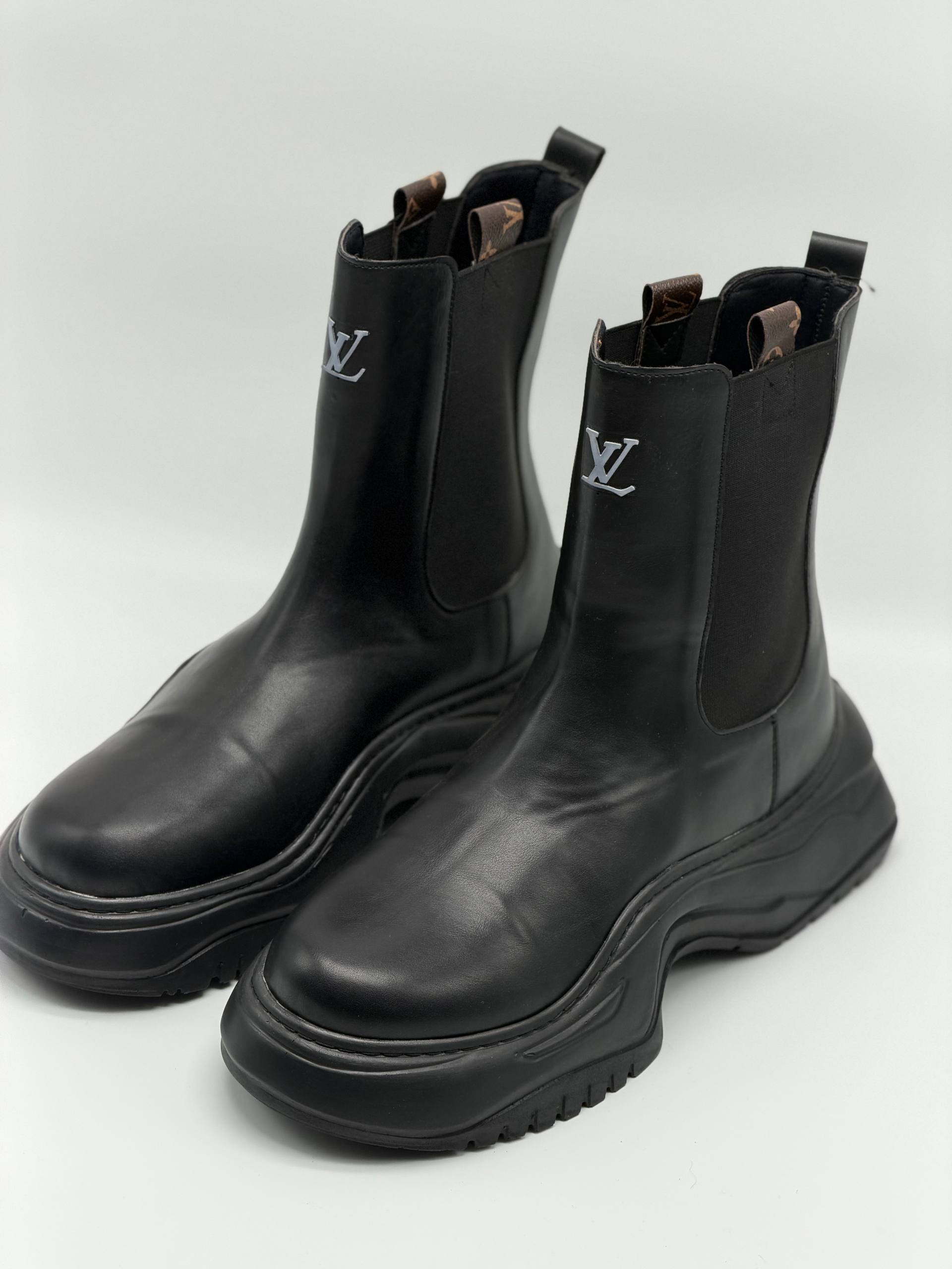 بوت لوی ویتون بغل کش