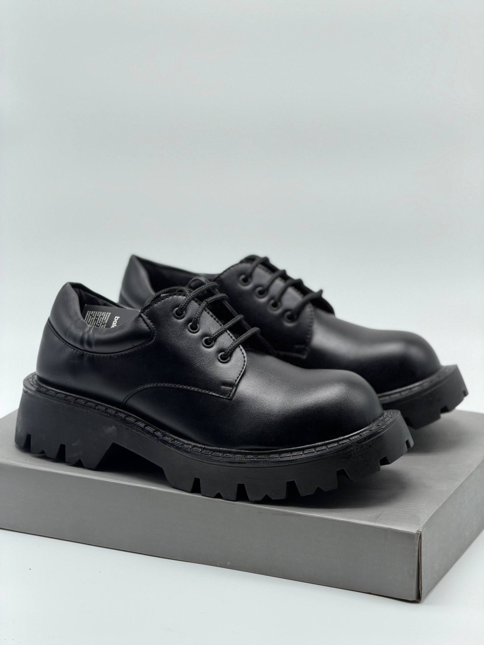 لوفر چارلی بالنسیاگا